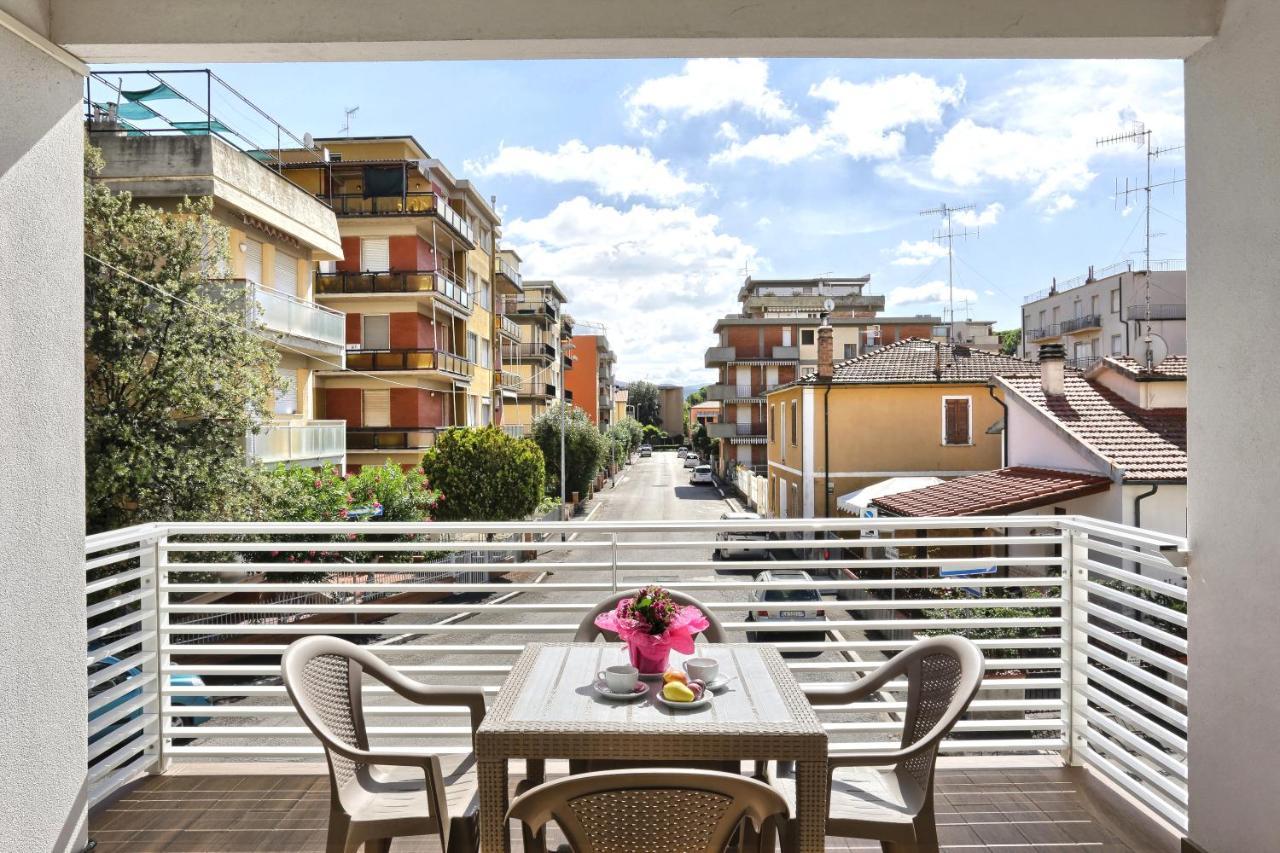 Hotel La Pineta Follonica Exterior photo